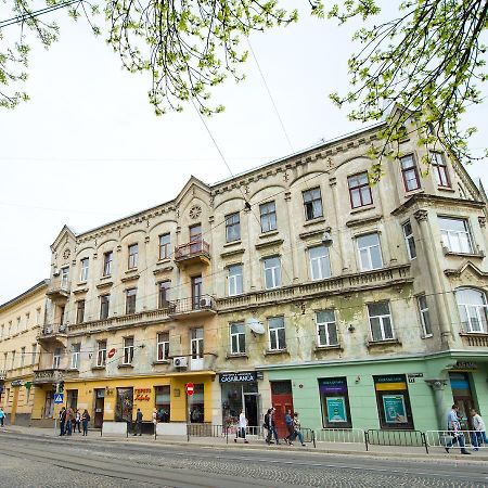 Aparthotel Na Dobu Lviv Buitenkant foto
