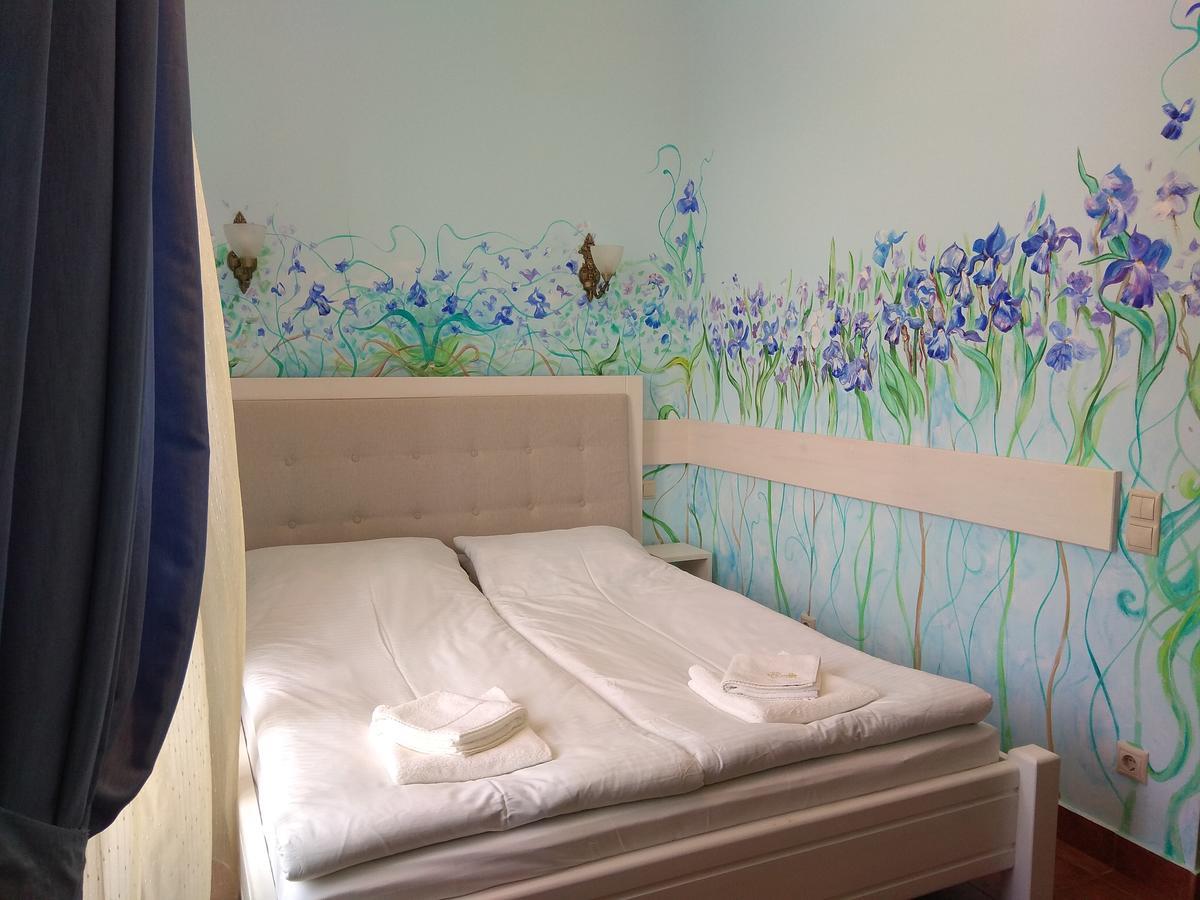 Aparthotel Na Dobu Lviv Buitenkant foto
