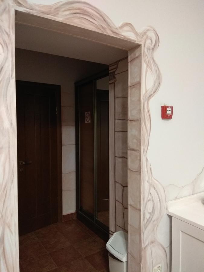 Aparthotel Na Dobu Lviv Buitenkant foto