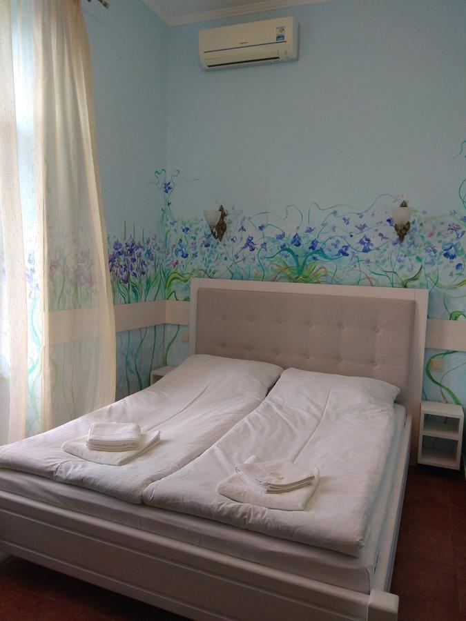 Aparthotel Na Dobu Lviv Buitenkant foto
