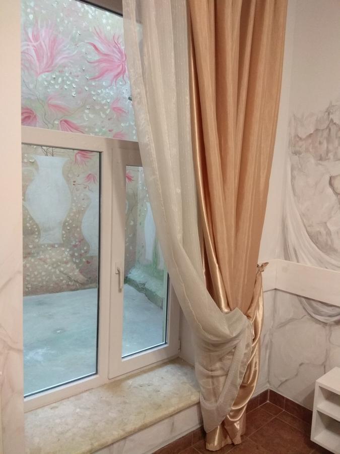 Aparthotel Na Dobu Lviv Buitenkant foto