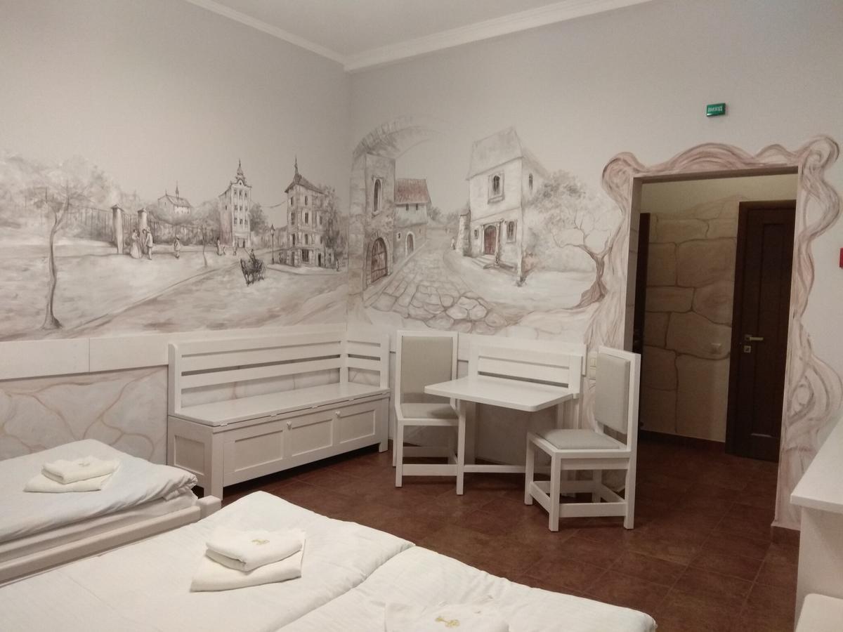 Aparthotel Na Dobu Lviv Buitenkant foto