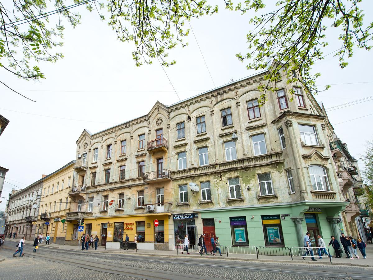 Aparthotel Na Dobu Lviv Buitenkant foto